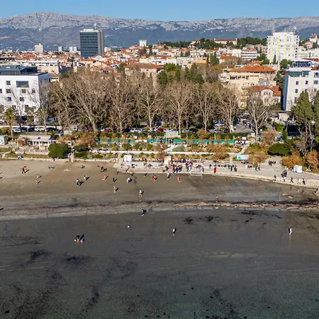 Marin Apartment Split