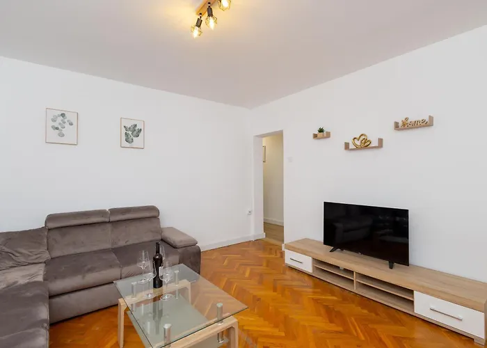 Marin Apartment *